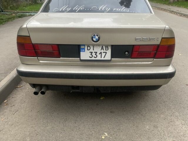Бежевий БМВ 5 Серія, об'ємом двигуна 2.5 л та пробігом 380 тис. км за 3700 $, фото 1 на Automoto.ua