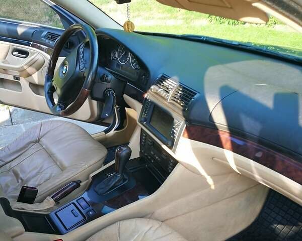 Бежевий БМВ 5 Серія, об'ємом двигуна 2.93 л та пробігом 257 тис. км за 11000 $, фото 14 на Automoto.ua