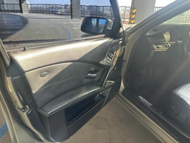 Бежевый БМВ 5 Серия, объемом двигателя 2.5 л и пробегом 240 тыс. км за 8300 $, фото 17 на Automoto.ua