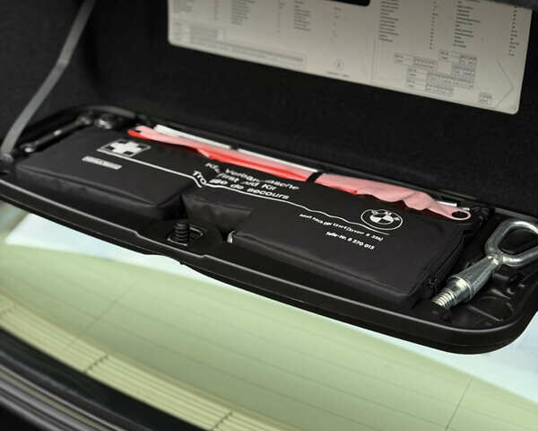 Бежевий БМВ 5 Серія, об'ємом двигуна 3 л та пробігом 174 тис. км за 8400 $, фото 19 на Automoto.ua