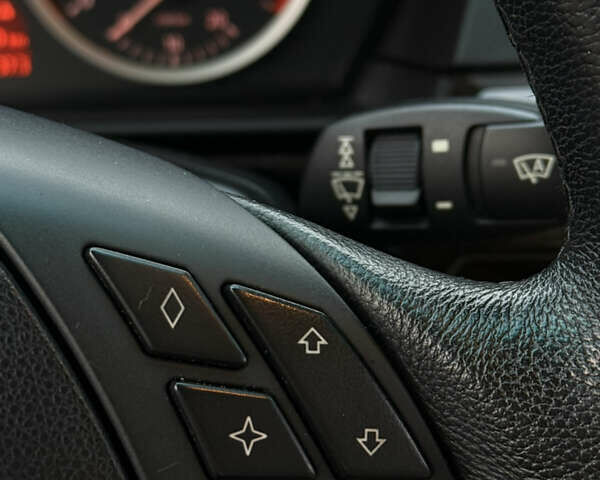 Бежевий БМВ 5 Серія, об'ємом двигуна 3 л та пробігом 174 тис. км за 8400 $, фото 28 на Automoto.ua