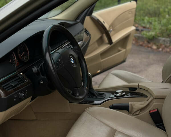 Бежевий БМВ 5 Серія, об'ємом двигуна 3 л та пробігом 174 тис. км за 8400 $, фото 23 на Automoto.ua