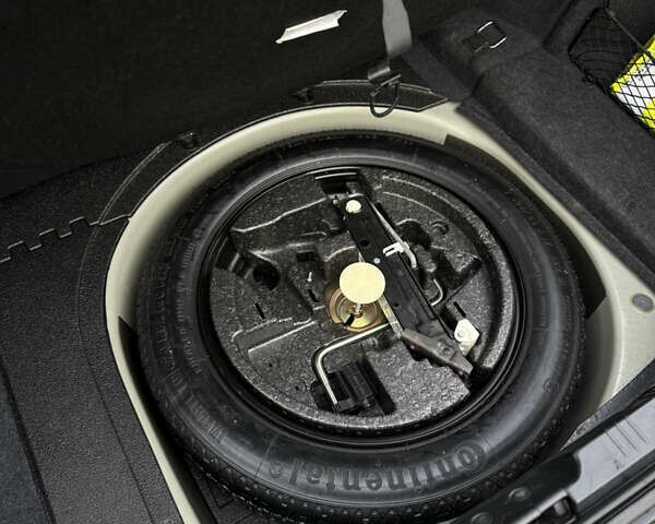 Бежевий БМВ 5 Серія, об'ємом двигуна 3 л та пробігом 174 тис. км за 8400 $, фото 20 на Automoto.ua