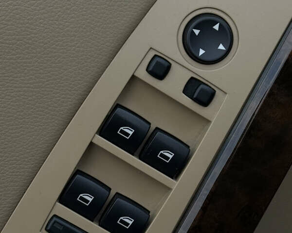 Бежевий БМВ 5 Серія, об'ємом двигуна 3 л та пробігом 174 тис. км за 8400 $, фото 24 на Automoto.ua