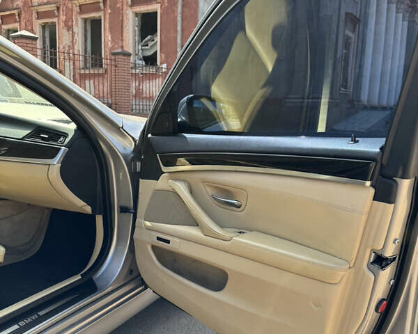 Бежевый БМВ 5 Серия, объемом двигателя 3 л и пробегом 288 тыс. км за 12700 $, фото 13 на Automoto.ua