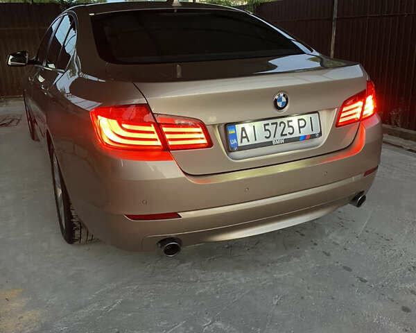 Бежевый БМВ 5 Серия, объемом двигателя 2.98 л и пробегом 275 тыс. км за 20000 $, фото 3 на Automoto.ua