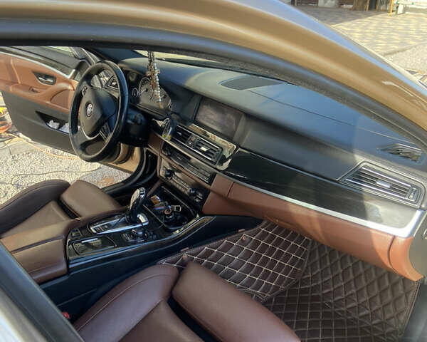 Бежевый БМВ 5 Серия, объемом двигателя 2.98 л и пробегом 275 тыс. км за 20000 $, фото 23 на Automoto.ua