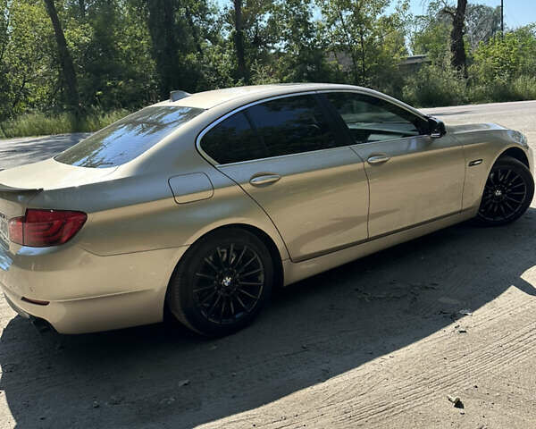 Бежевий БМВ 5 Серія, об'ємом двигуна 2.98 л та пробігом 195 тис. км за 12000 $, фото 30 на Automoto.ua