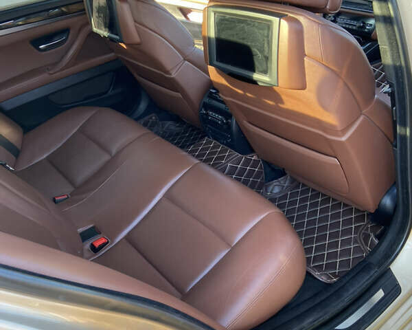 Бежевый БМВ 5 Серия, объемом двигателя 2.98 л и пробегом 275 тыс. км за 20000 $, фото 16 на Automoto.ua