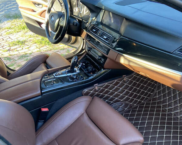 Бежевый БМВ 5 Серия, объемом двигателя 2.98 л и пробегом 275 тыс. км за 20000 $, фото 14 на Automoto.ua