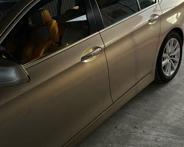 Бежевый БМВ 5 Серия, объемом двигателя 2.98 л и пробегом 275 тыс. км за 20000 $, фото 1 на Automoto.ua