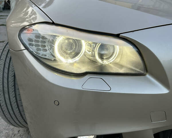 Бежевий БМВ 5 Серія, об'ємом двигуна 2.98 л та пробігом 195 тис. км за 12000 $, фото 2 на Automoto.ua