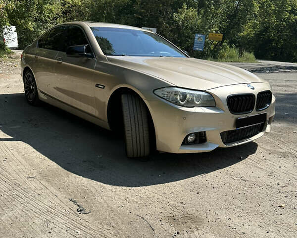 Бежевий БМВ 5 Серія, об'ємом двигуна 2.98 л та пробігом 195 тис. км за 12000 $, фото 31 на Automoto.ua