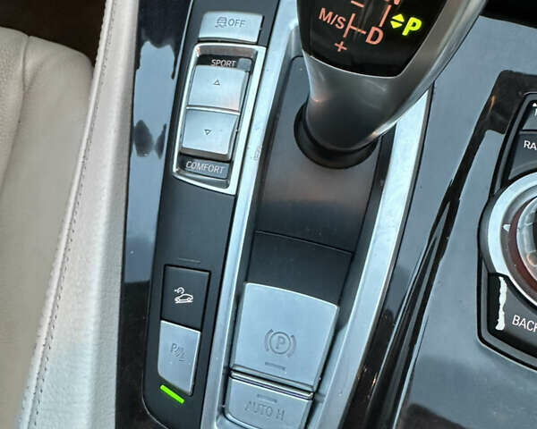 Бежевий БМВ 5 Серія, об'ємом двигуна 2.98 л та пробігом 195 тис. км за 12000 $, фото 18 на Automoto.ua