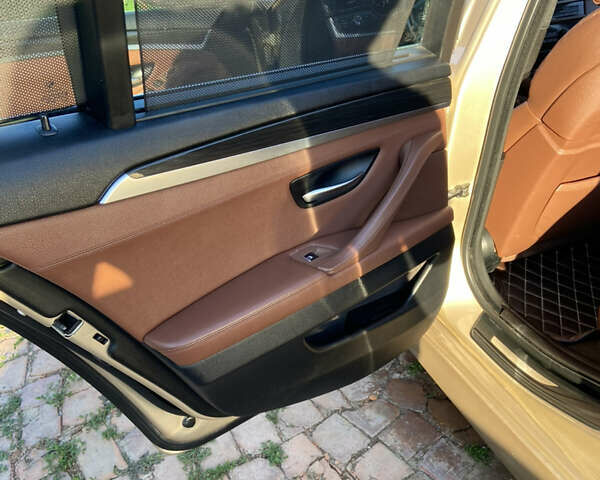 Бежевый БМВ 5 Серия, объемом двигателя 2.98 л и пробегом 275 тыс. км за 20000 $, фото 17 на Automoto.ua