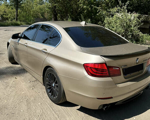 Бежевий БМВ 5 Серія, об'ємом двигуна 2.98 л та пробігом 195 тис. км за 12000 $, фото 1 на Automoto.ua