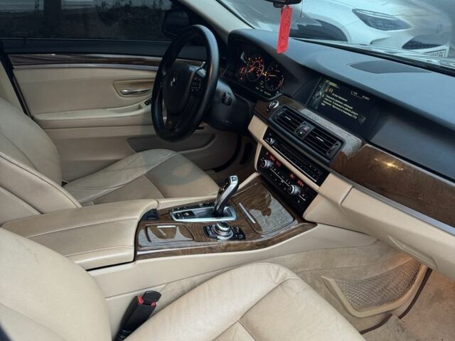 Бежевый БМВ 5 Серия, объемом двигателя 2 л и пробегом 250 тыс. км за 9600 $, фото 5 на Automoto.ua