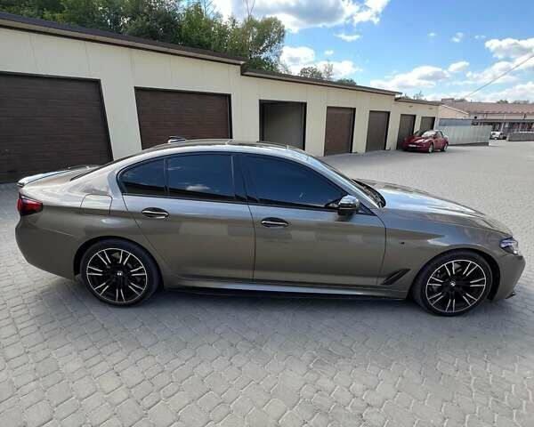 Бежевий БМВ 5 Серія, об'ємом двигуна 3 л та пробігом 108 тис. км за 35000 $, фото 12 на Automoto.ua