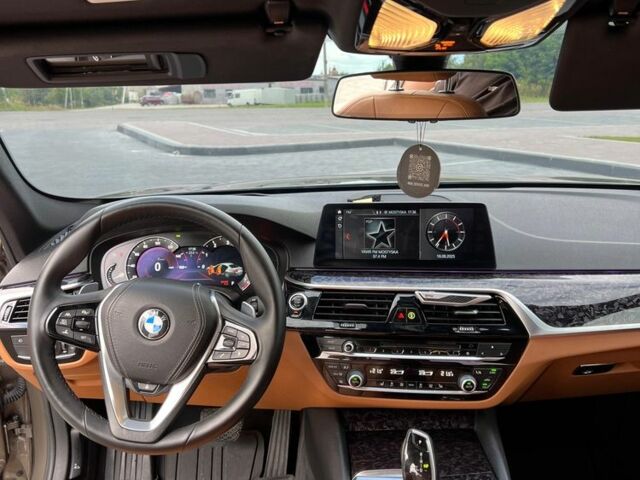 Бежевый БМВ 5 Серия, объемом двигателя 3 л и пробегом 107 тыс. км за 36000 $, фото 3 на Automoto.ua