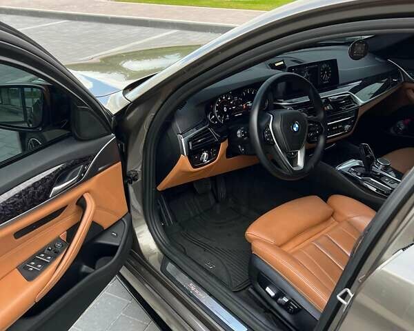 Бежевый БМВ 5 Серия, объемом двигателя 3 л и пробегом 109 тыс. км за 33500 $, фото 2 на Automoto.ua