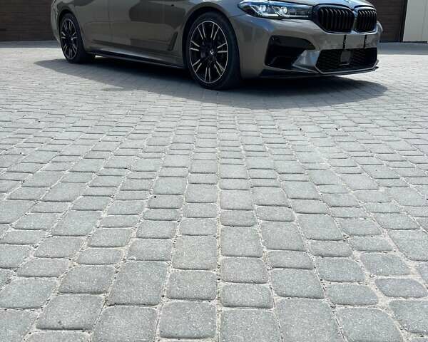 БМВ 5 Серия 2017 в Львове на Automoto.ua Бежевый БМВ 5 Серия, объемом двигателя 3 л и пробегом 108 тыс. км за 35000 $, фото 1 на Automoto.ua