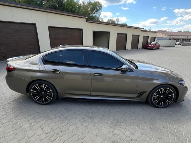 Бежевый БМВ 5 Серия, объемом двигателя 3 л и пробегом 107 тыс. км за 36000 $, фото 1 на Automoto.ua