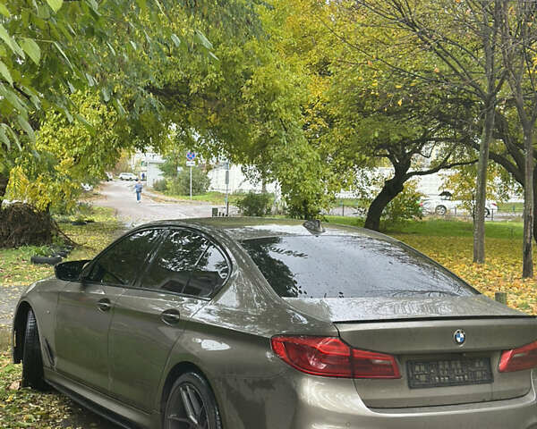 БМВ 5 Серия 2018 в Киеве на Automoto.ua Бежевый БМВ 5 Серия, объемом двигателя 2 л и пробегом 134 тыс. км за 35000 $, фото 5 на Automoto.ua