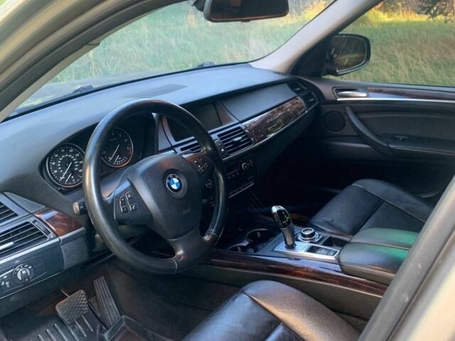 Бежевый БМВ 5 Серия, объемом двигателя 3 л и пробегом 284 тыс. км за 10900 $, фото 2 на Automoto.ua