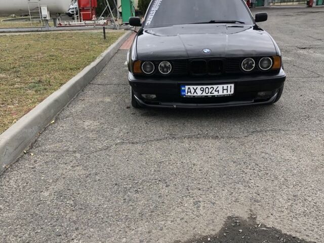 Чорний БМВ 5 Серія, об'ємом двигуна 3 л та пробігом 340 тис. км за 2100 $, фото 1 на Automoto.ua