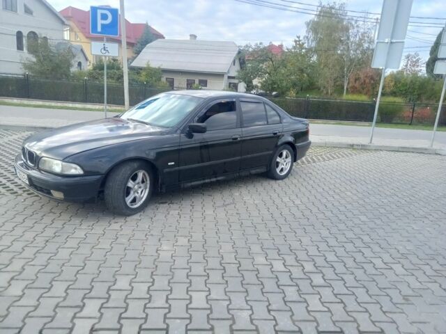 Черный БМВ 5 Серия, объемом двигателя 0 л и пробегом 345 тыс. км за 2800 $, фото 3 на Automoto.ua