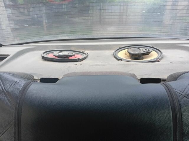 Чорний БМВ 5 Серія, об'ємом двигуна 2 л та пробігом 400 тис. км за 3000 $, фото 8 на Automoto.ua