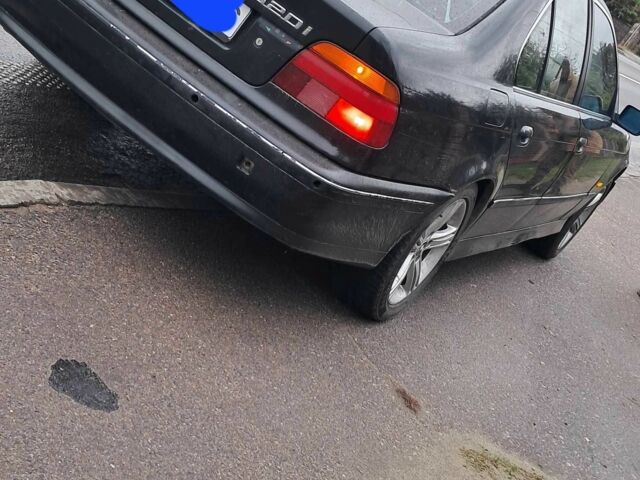 Черный БМВ 5 Серия, объемом двигателя 2 л и пробегом 2 тыс. км за 2800 $, фото 2 на Automoto.ua