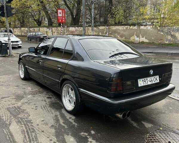 Чорний БМВ 5 Серія, об'ємом двигуна 0 л та пробігом 305 тис. км за 10000 $, фото 5 на Automoto.ua