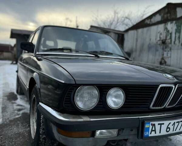 Черный БМВ 5 Серия, объемом двигателя 2 л и пробегом 500 тыс. км за 2200 $, фото 3 на Automoto.ua