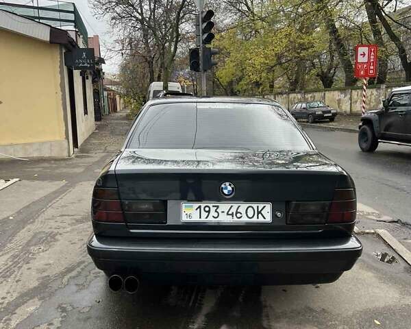 Чорний БМВ 5 Серія, об'ємом двигуна 0 л та пробігом 305 тис. км за 10000 $, фото 4 на Automoto.ua