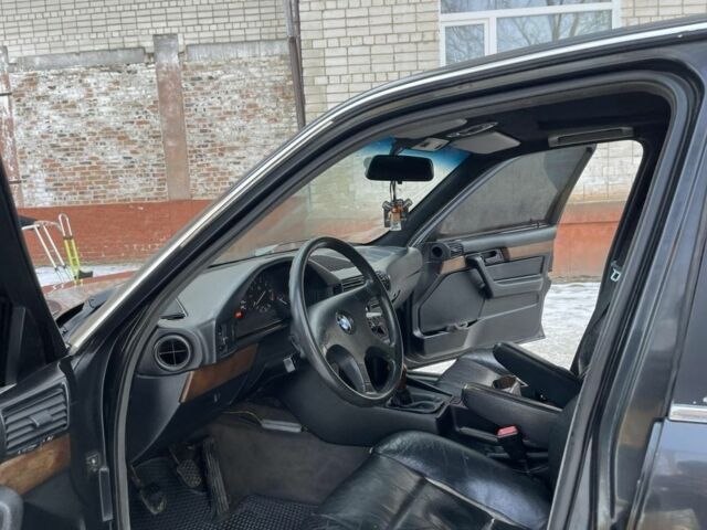 Черный БМВ 5 Серия, объемом двигателя 2 л и пробегом 400 тыс. км за 2600 $, фото 5 на Automoto.ua