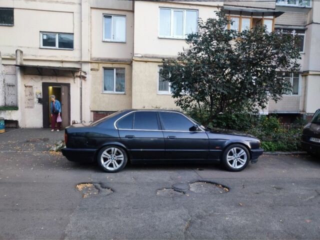 Черный БМВ 5 Серия, объемом двигателя 2 л и пробегом 400 тыс. км за 2600 $, фото 8 на Automoto.ua