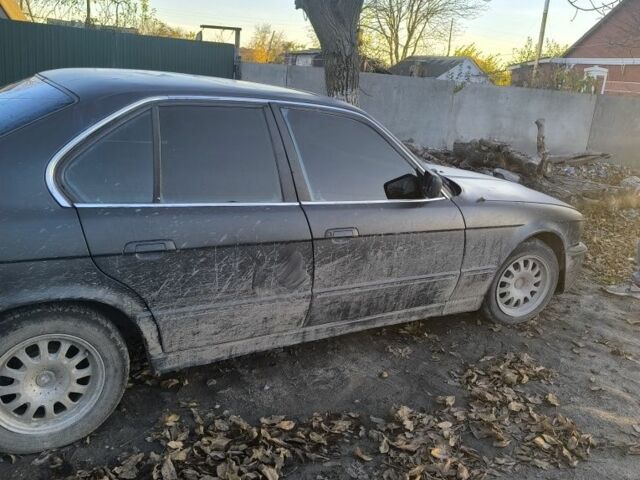 Черный БМВ 5 Серия, объемом двигателя 2.4 л и пробегом 334 тыс. км за 800 $, фото 1 на Automoto.ua