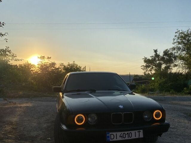 Чорний БМВ 5 Серія, об'ємом двигуна 2 л та пробігом 30 тис. км за 1700 $, фото 6 на Automoto.ua