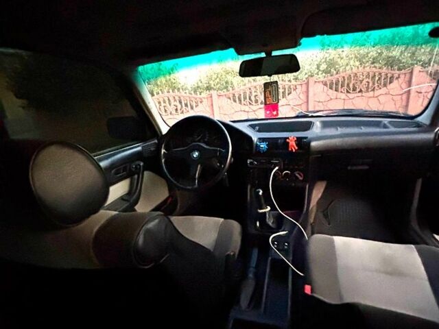 Черный БМВ 5 Серия, объемом двигателя 2 л и пробегом 0 тыс. км за 1500 $, фото 5 на Automoto.ua