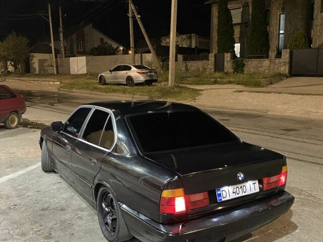 Чорний БМВ 5 Серія, об'ємом двигуна 2 л та пробігом 30 тис. км за 1700 $, фото 1 на Automoto.ua