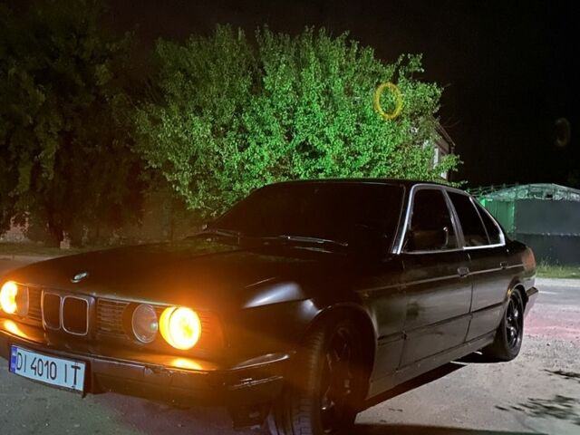 Чорний БМВ 5 Серія, об'ємом двигуна 2 л та пробігом 30 тис. км за 1700 $, фото 2 на Automoto.ua