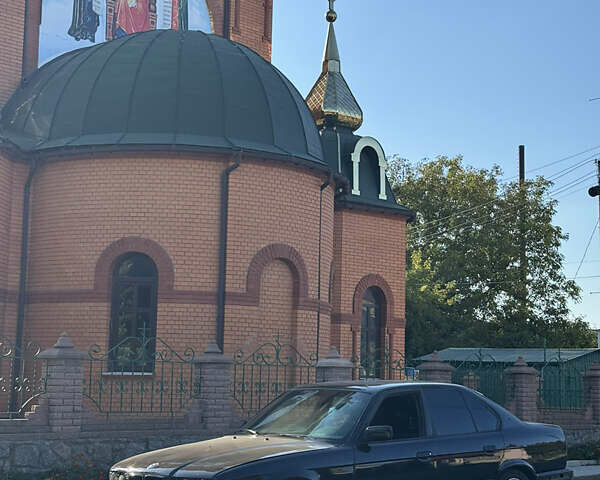 Черный БМВ 5 Серия, объемом двигателя 1.99 л и пробегом 415 тыс. км за 4000 $, фото 3 на Automoto.ua