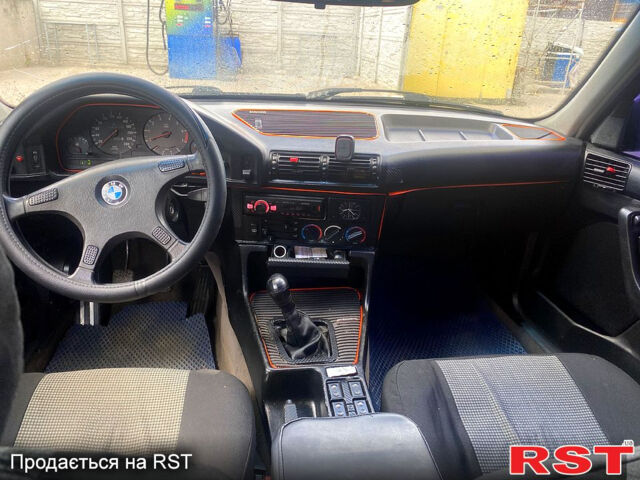 Черный БМВ 5 Серия, объемом двигателя 2 л и пробегом 369 тыс. км за 2900 $, фото 3 на Automoto.ua