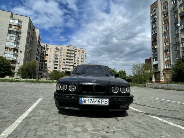 Черный БМВ 5 Серия, объемом двигателя 2.5 л и пробегом 720 тыс. км за 2000 $, фото 1 на Automoto.ua