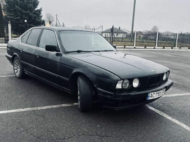 Черный БМВ 5 Серия, объемом двигателя 2 л и пробегом 450 тыс. км за 1420 $, фото 2 на Automoto.ua