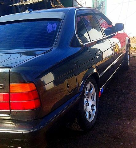 Черный БМВ 5 Серия, объемом двигателя 2 л и пробегом 0 тыс. км за 3500 $, фото 3 на Automoto.ua