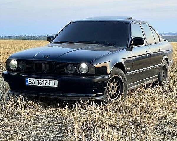 Черный БМВ 5 Серия, объемом двигателя 2.5 л и пробегом 300 тыс. км за 3200 $, фото 1 на Automoto.ua