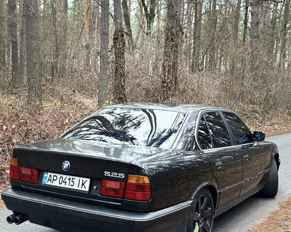 Черный БМВ 5 Серия, объемом двигателя 2 л и пробегом 335 тыс. км за 2499 $, фото 3 на Automoto.ua