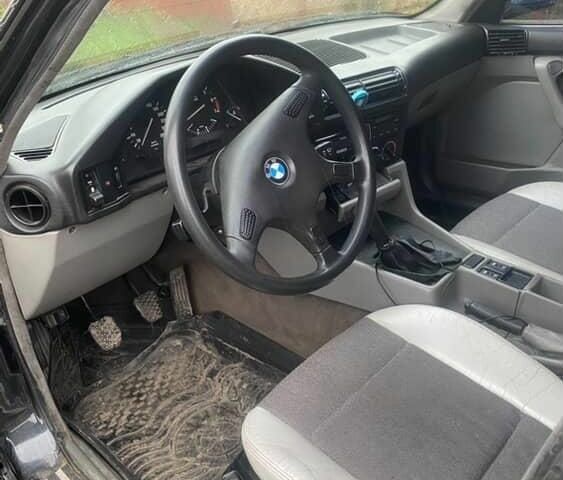 Черный БМВ 5 Серия, объемом двигателя 2.5 л и пробегом 400 тыс. км за 1900 $, фото 5 на Automoto.ua